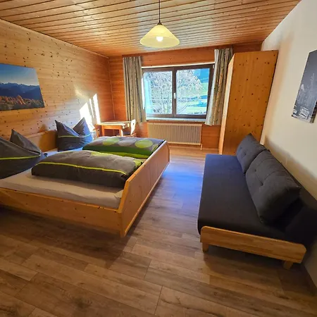 Strickner * אוברנברג אם ברנר