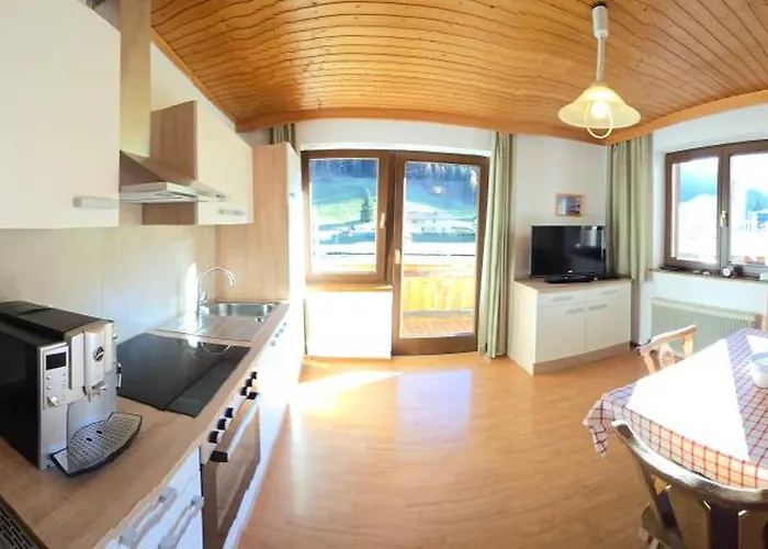 Strickner * 欧布博格埃姆布伦纳